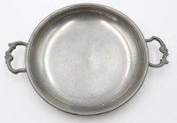 Auktion 374<br>Henkelschale, Zinn, gemarkt, ohne Handhaben D-19cm