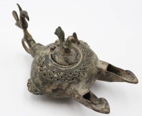 Auktion 367<br>Bronze-&Ouml;llampe im byzantinischen Stil, alter und Herkunft?, ca. H-9cm L-19cm