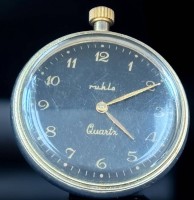 Auktion 367<br>Ruhla Quartz Taschenuhr in Kasten, D-4 cm, Werk nicht gepr&uuml;ft