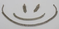 Auktion 367<br>Schmuckset, &auml;lter, Strass, Ohrclipse, Armband und Kette, ca. L-5,5cm, L-17,5cm u. L-41cm
