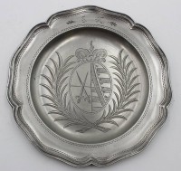 Auktion 367<br>Zinn-Teller, Wappengravur, monogrammiert, D-23,5cm