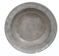 Auktion 367<br>gr. Zinnschale, Namensgravur und datiert 1878, ca. H-8cm D-34,5cm