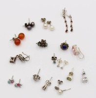 Auktion 367<br>kl. Konvolut div. Silber-Ohrstecker, einige einzeln, zus. ca. 17gr.