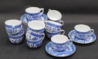 Auktion 367<br>13x kl. Teetassen mit 14 U.T., Blue Willow Dekor "Jehan porcellaine"?