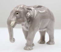 Auktion 367<br>Elefant, Bing &amp; Gr&ouml;ndahl, Stossz&auml;hne bestossen, ca. H-8cm