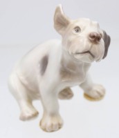 Auktion 367<br>Sitzender Foxterrier, Bing &amp; Gr&ouml;ndahl, polychrom staffiert. Entw. Dahl Jensen, Modellnr. 2028 , ca. H-11cm