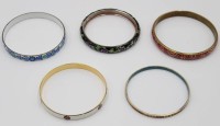 Auktion 367<br>5x div. Emaille-Armreife, ungemarkt, ca. D-7cm