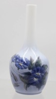 Auktion 367<br>Keulenvase, Royal Copenhagen, florales Dekor, ca. H-19,5cm