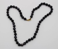 Auktion 367<br>Halskette, Blaufluss-Perlen,  L-48cm