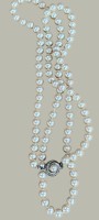 Auktion 367<br>Perlenkette mit Silberschliesse-925-, L-ca. 80 cm, D-0,5 cm