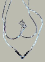 Auktion 367<br>Silber-835- Collierkette mit 9 kl. blauen Steinen, 5,2 gr.