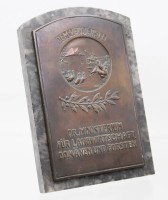 Auktion 367<br>Bronzeplakette auf Marmor, Landwirtschaft, um 1900, ca. 18 x 12cm