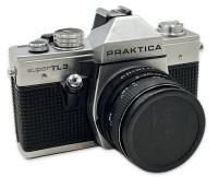 Auktion 367<br>Praktica Super TL3 Kamera, inkl. Objektiv, Alters &amp; Gebrauchsspuren