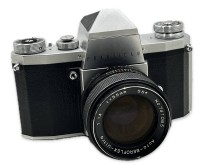 Auktion 367<br>Praktica IV Kamera, inkl. Objektiv, Alters &amp; Gebrauchsspuren