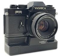 Auktion 367<br>Yashica FR Kamera, inkl. Yashica Winder, inkl. Objektiv, Alters &amp; Gebrauchsspuren