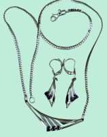 Auktion 367<br>Collier mit Paar Ohrh&auml;ngern, Americ. Double mit roten Steinen