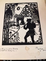 Auktion 367<br>Lotte G&uuml;tzlaff Scherenschnitt,Berlin, um 1920 signiert und betitelt, auf Papier, "Im Krug zum gr&uuml;nen Kranze..."unten ausserhalb des Motives fleckig, BG 30x24 cm