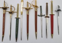 Auktion 368 / Los 15003 <br>10x div. Brief&ouml;ffner in Form historischer Blankwaffen, ca. L-24,5cm