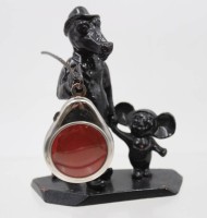 Auktion 368<br>Figurengruppe, Russland, Krokodil Gena und Tscheburaschka, 70er Jahre, wohl Alu geschw&auml;rzt, anbei Schutzh&uuml;lle f&uuml;r Taschenuhr, H-14cm B-12,5cm