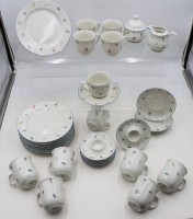 Auktion 368<br>Restservice, Seltmann Weiden, 10x Kuchenteller, 6x Eierbecher, 5x Kaffeetassen mit U.T. (1x Chip), 6x Kakaobecher, Milch und Zucker,