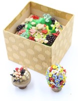 Auktion 368 / Los 15015 <br>3x Korkenhalter sowie ein Flaschenkranz