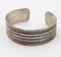 Auktion 368 / Los 1017 <br>Armspange, Silber, 28,5gr., B-2cm