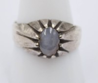 Auktion 368<br>925er Silber-Ring mit Mondstein, RG 63/64, 6,5gr.