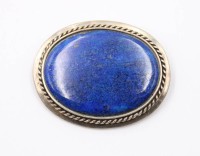Auktion 368<br>gr. Brosche, Lapis mit 800er Silberfassung, gemarkt "Merkl",  ca. 3,8 x 4,7cm