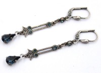 Auktion 368<br>Paar antike Ohrh&auml;nger mit Farbsteinbesatz, zus. 2,5gr., L-5cm