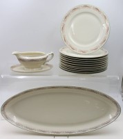 Auktion 368 / Los 8024 <br>Fischservice, Heinrich, Sauciere, Platte und 11 flache Teller