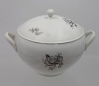 Auktion 368 / Los 8030 <br>Deckelterrine, Hutschenreuther, Charmant, ca. H-16cm D-18cm