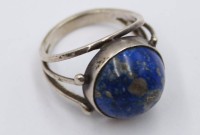 Auktion 368<br>Ring, Silber, mit Lapislazuli, zus. 5gr., RG 51