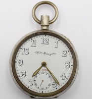 Auktion 370<br>grosse Taschenuhr  "Moser&amp;Cie", Metallgeh&auml;use  versilbert, D-7,5 cm!!, ca. 560 gr., Aufzugs-Krone fehlt, 8 Tage Werk scheint zu laufen? wohl Dienst-oder Milit&auml;ruhr? Omega 98/99?, in alten Lederkasten