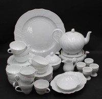 Auktion 368<br>38 tg. Kaffeeservice "Hutschenreuther" weiss, Teekannendeckel geklebt