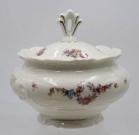 Auktion 368<br>Deckeldose, Schirnding, &auml;lter, florales Dekor, ca. H-14,5cm  D-16cm