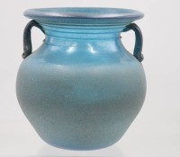 Auktion 368<br>blaues Kunstglasvase, Made in Spain, ca. H-18cm