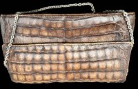 Auktion 368 / Los 13006 <br>vintage Reptilienleder-Handtasche, starke Gebrauchsspuren, Made in Germany, 16x25 cm