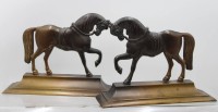Auktion 368 / Los 15038 <br>Paar Buchst&uuml;tzen od. T&uuml;rstopper, Messing, Pferde, ca. H-21,5cm B-31cm