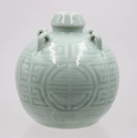 Auktion 368<br>chinesische Seladon-Flasche, ca. H-14cm