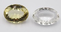 Auktion 373<br>weisser Quarz und ein Citrine, zus. ca. 180ct