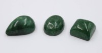Auktion 368<br>3x div. gr&uuml;ne Aventurine, 48,7gr.,