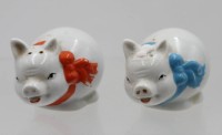 Auktion 368<br>Paar fig&uuml;rliche Streuer, Schweinchen, &auml;lter, ca. H-5cm