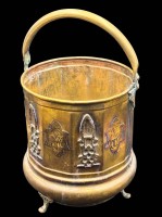 Auktion 368<br>gr. alter Kupfereimer und Messing Flaschenk&uuml;hler, beide Gebrauchsspuren, wohl als Blumen&uuml;bert&ouml;pfe benutzt, H-46 cm (mit Henkel) und 25 cm