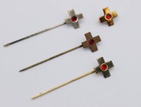 Auktion 368<br>3x Nadeln und ein Anstecker, Rotes Kreuz, 2x Silber 935er