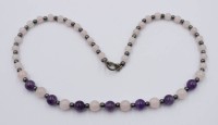 Auktion 368<br>Halskette, Amethyst, Rosenquarz und H&auml;matit, ca. L-46cm