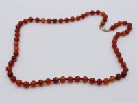 Auktion 368<br>Halskette, Karneol, ca. L-65cm,. 95er Schlie&szlig;e