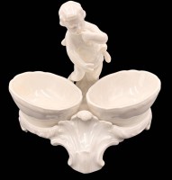 Auktion 368 / Los 8132 <br>fig&uuml;rliche Saliere "KPM" Berlin, weiss, H-11 cm