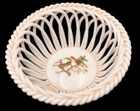 Auktion 368<br>kl. Korbschale "Herend", Dekor Rothschild, H-3,5 cm, D-9 cm