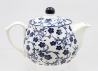 Auktion 368<br>Portionskanne, Ritzenhoff Breker, blaues florales Dekor, ca. H-10cm