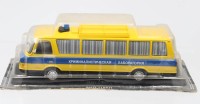 Auktion 368 / Los 12029 <br>russisches Modellauto eines Einsatzfahrzeugs (Polizeibus), OVP, L-16cm